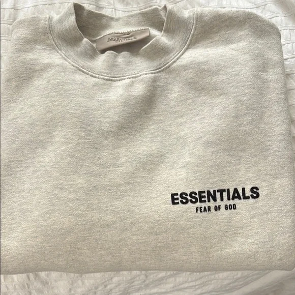 Essentials Crewneck - Picture 1 of 6